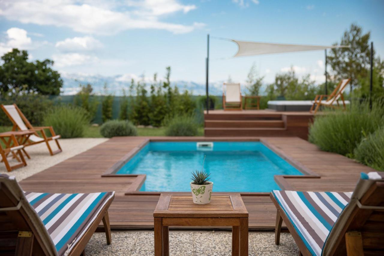 Villa Ena With Pool & Jacuzzi Donji Kasic Ngoại thất bức ảnh